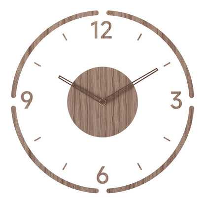 Moderne leise Wanduhr aus Holz