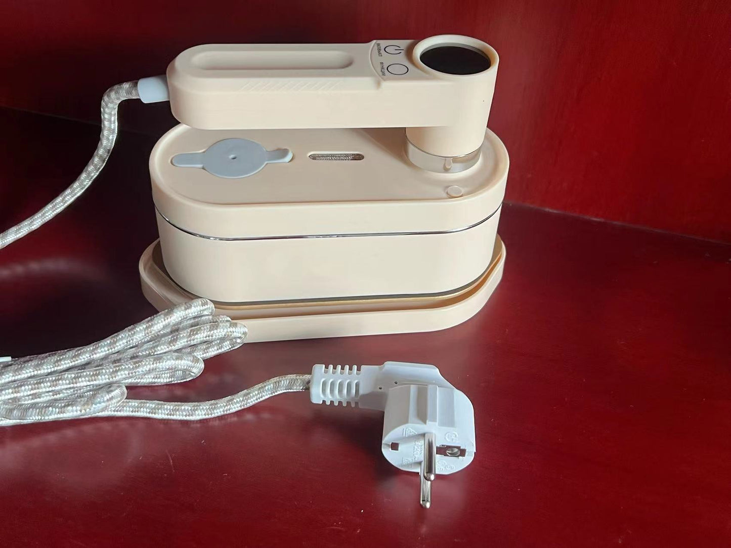 Digitaler Hand-Dampfbügler LM-024 – Tragbarer 1200W Steamer mit Display & 3 Temperaturstufen