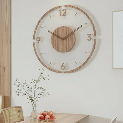 Moderne leise Wanduhr aus Holz